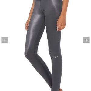 NEW ALO HIGH WAISTED LEGGINGS SHINY GREY
